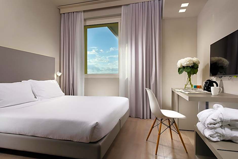 Hotel Glance In Florence