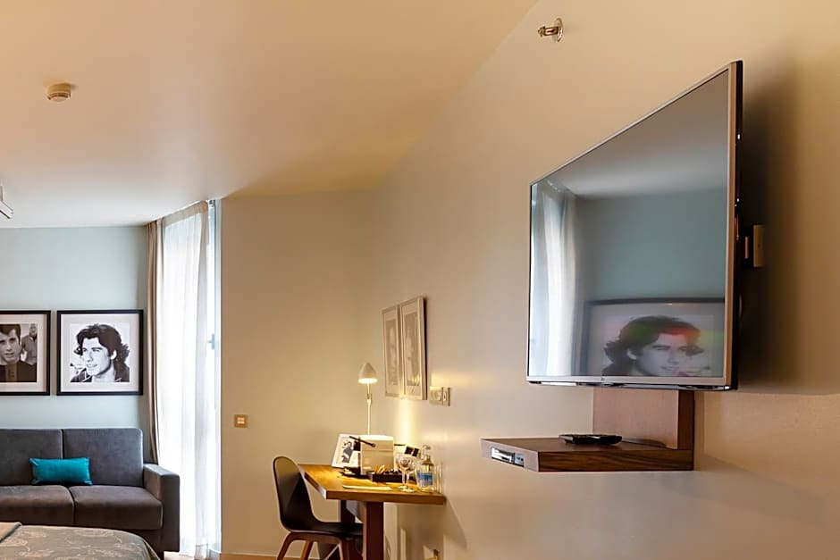 Hotel Zinema7