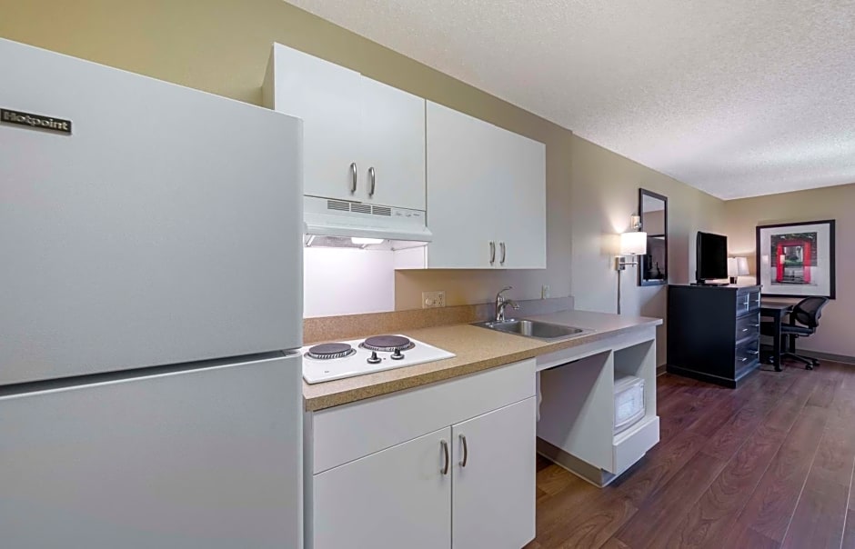 Extended Stay America Suites - Orange County - Katella Ave.