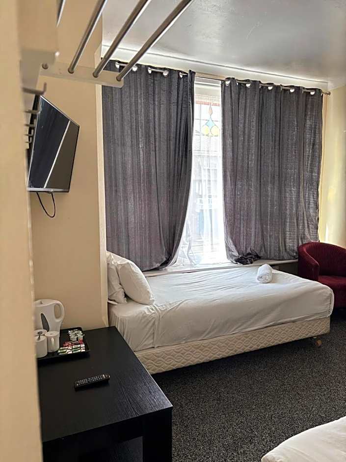The Tudor House Hotel