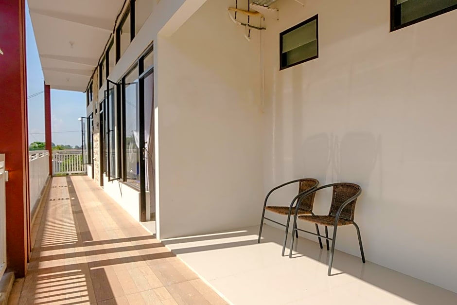 OYO 2798 Semeru Residence Syariah