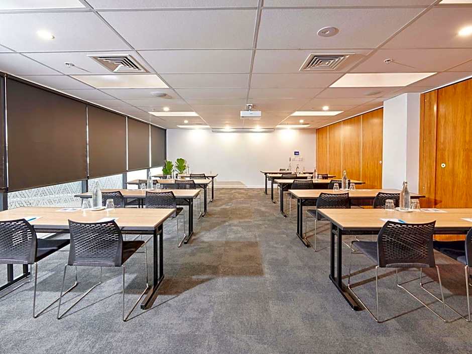 Ibis Hamilton Tainui