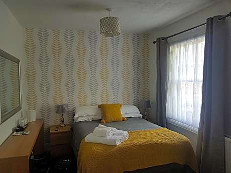 Double or Twin Room with Shower
