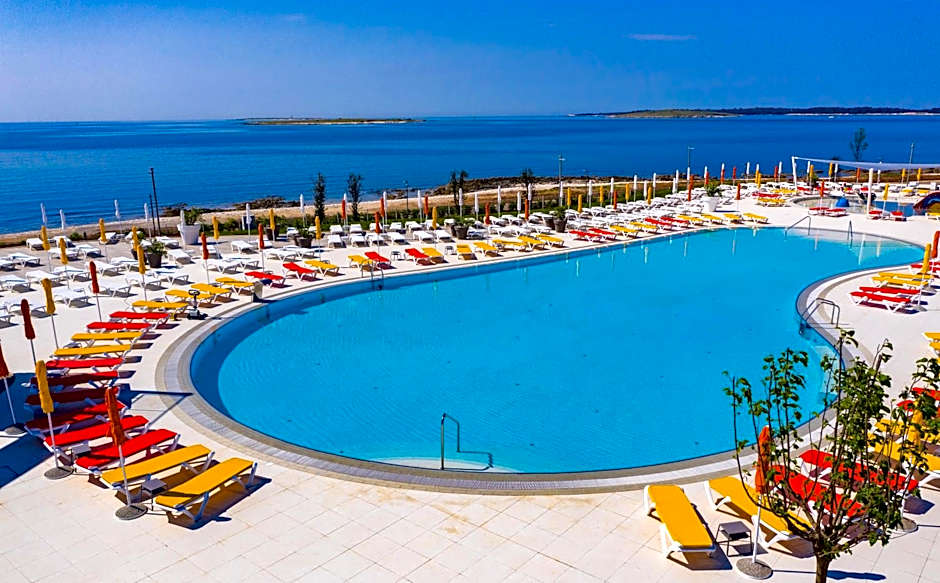 Arena Grand Kazela Camping Homes