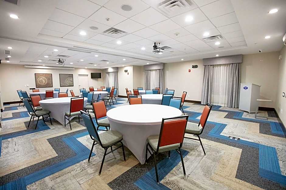 Hampton Inn By Hilton Toledo Oregon