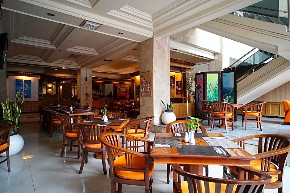 OYO 1735 Adika Bahtera Hotel