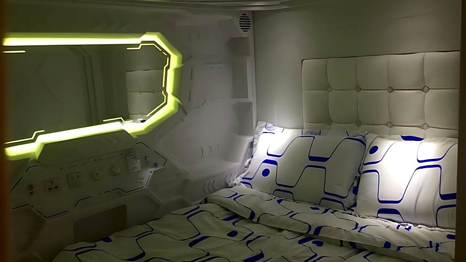Space Cap Hotel