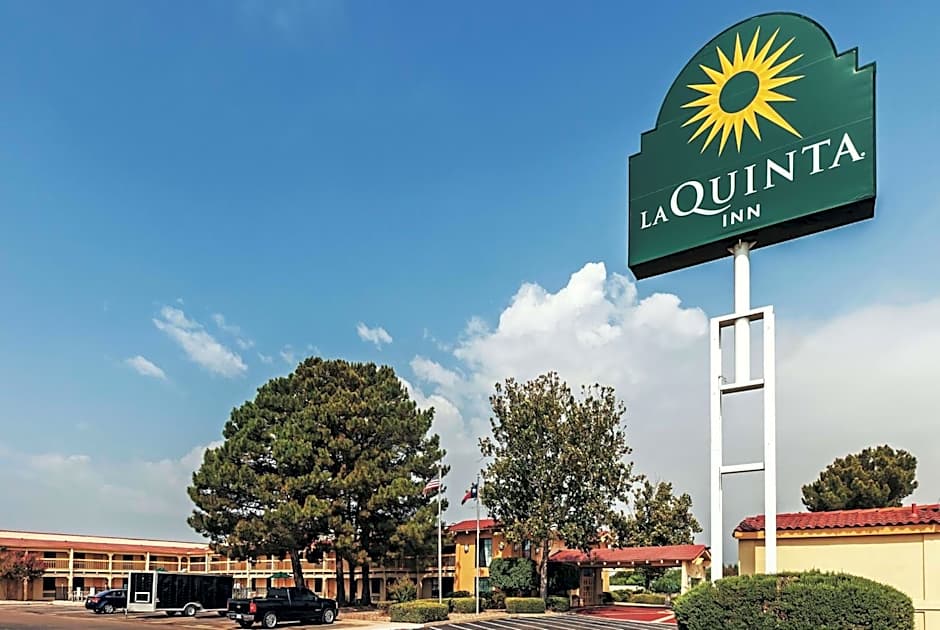 La Quinta Inn & Suites by Wyndham And Conference Center San Angelo