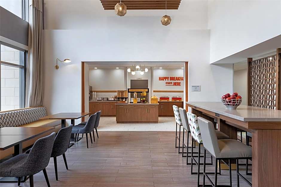 Hampton Inn By Hilton & Suites Windsor, On