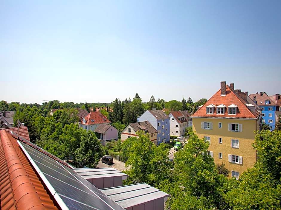 Hotel Kriemhild am Hirschgarten in Munich-Nymphenburg