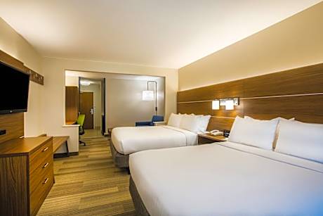 Suite - Hearing Accessible - Non-Smoking