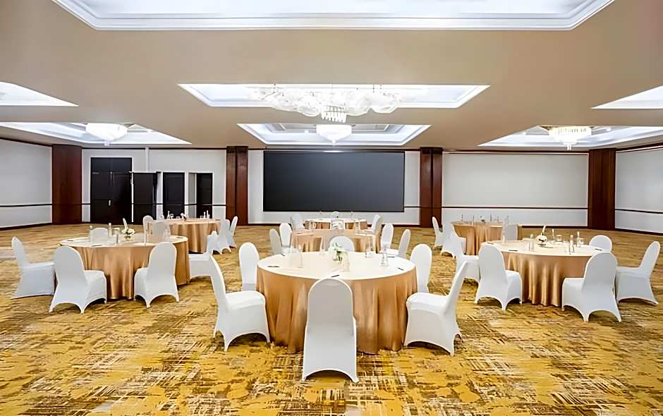 Aryaduta Lippo Village