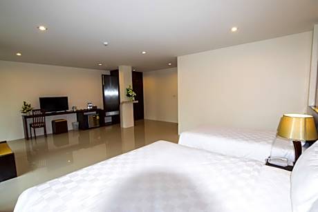 Deluxe Double or Twin Room with Balcony