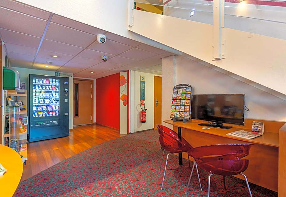 B&B HOTEL Blois Nord Vallée Maillard