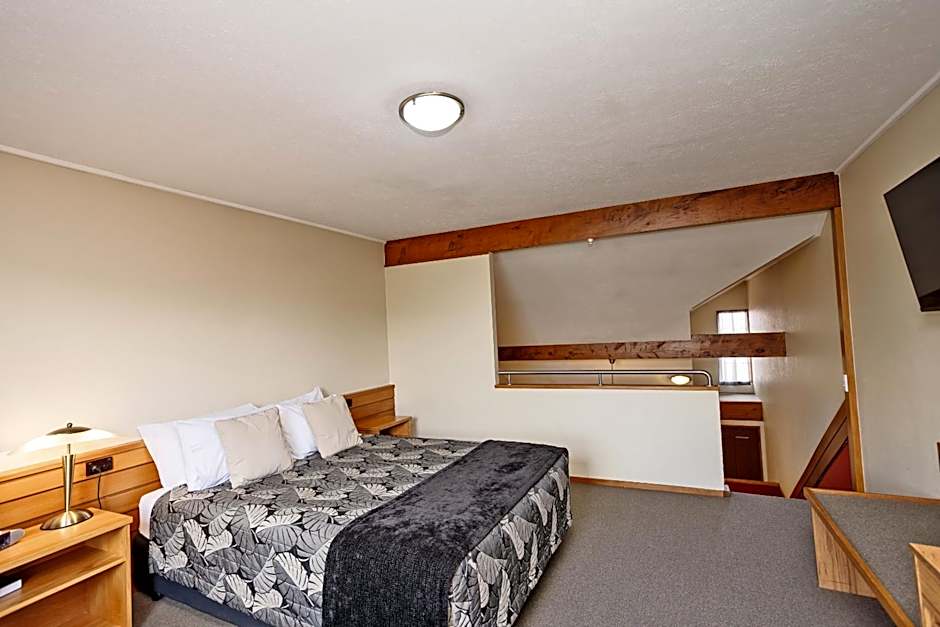 Balmoral Lodge Motel