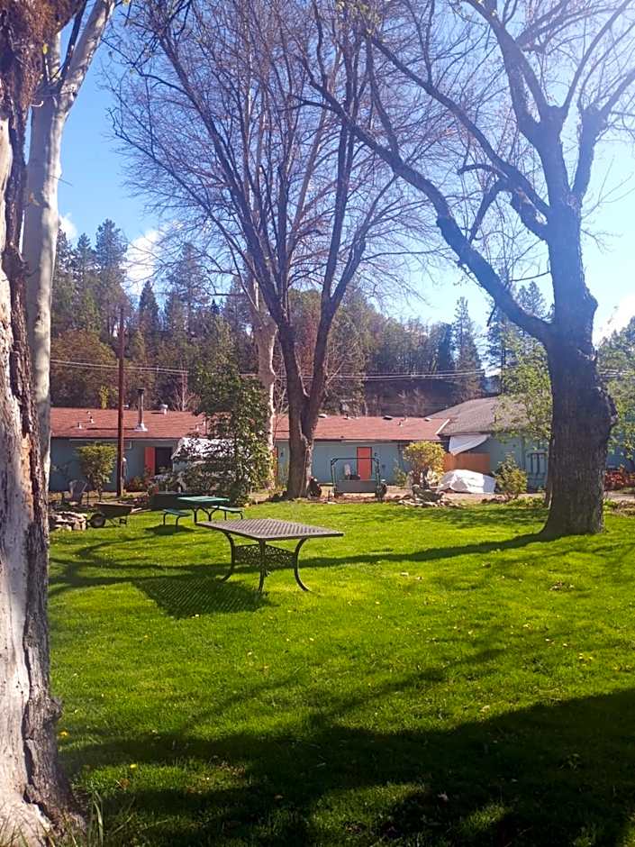Bigfoot RV & Cabins Park