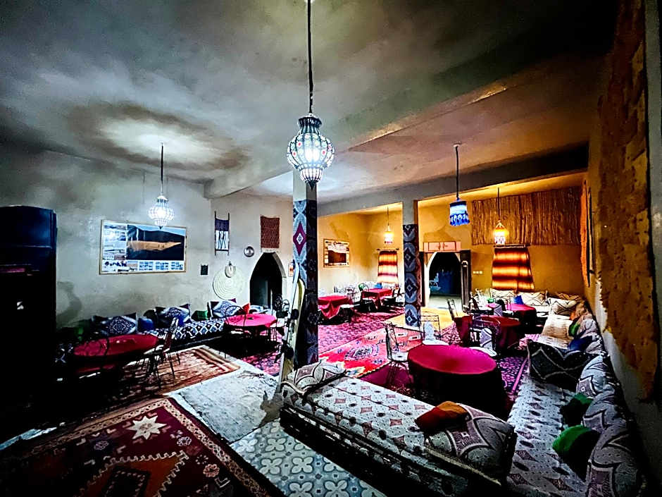 Hotel Camping Les Roses Des Dunes & Piscine