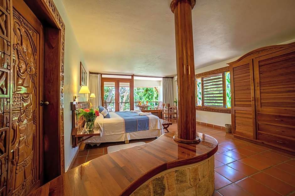 Mayaland Hotel & Bungalows