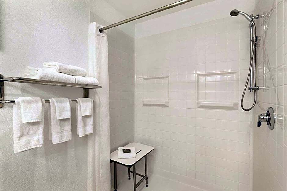 Country Inn & Suites by Radisson, Boone, NC