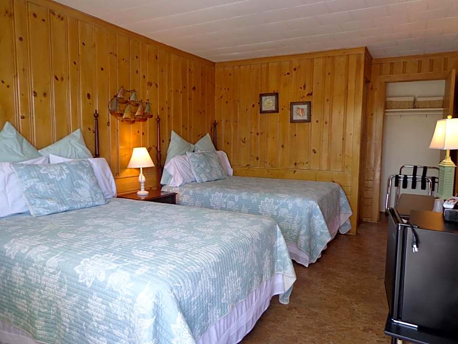 Town & Beach Motel