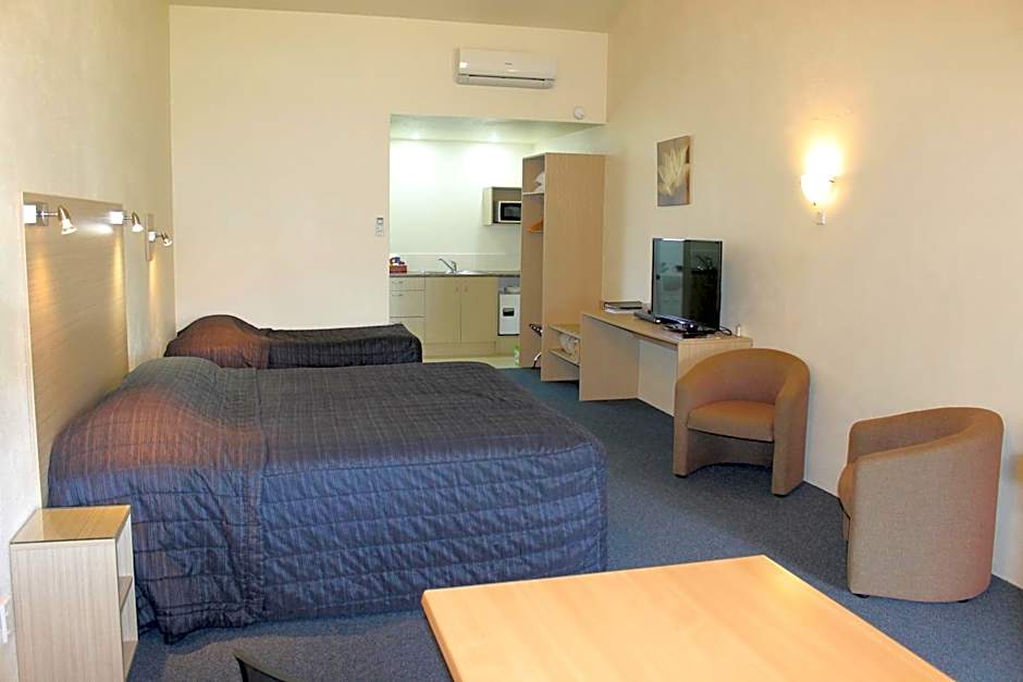 Captains Quarters Motor Inn