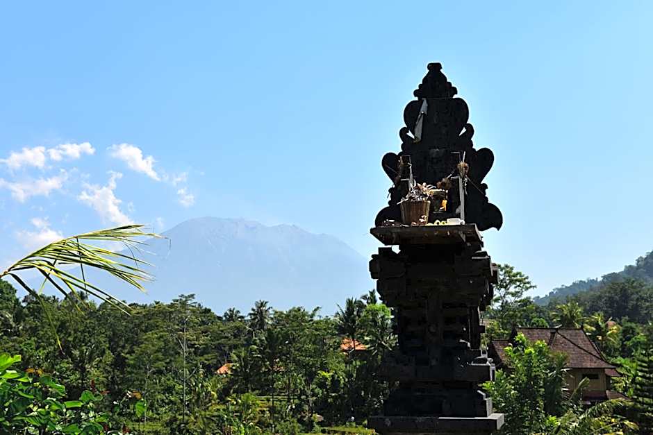 Amrita Villa Sidemen