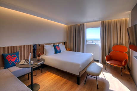 Superior Room - 1 Double Bed And 1 Double Sofa Bed