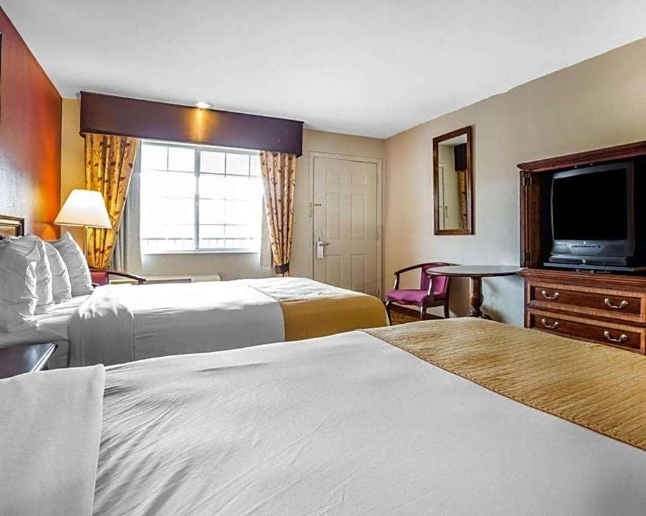 Quality Inn & Suites Minden