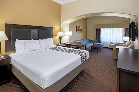 Executive King Suite - Non-Smoking