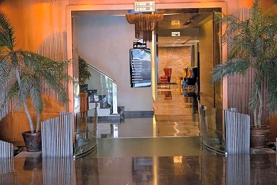 Gold Majesty Hotel