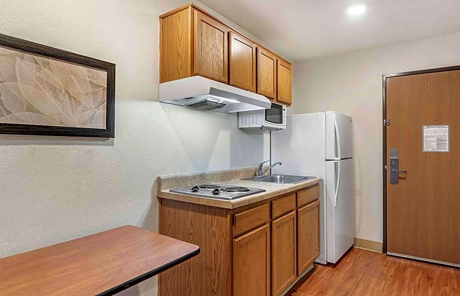 Extended Stay America Select Suites - Louisville - South