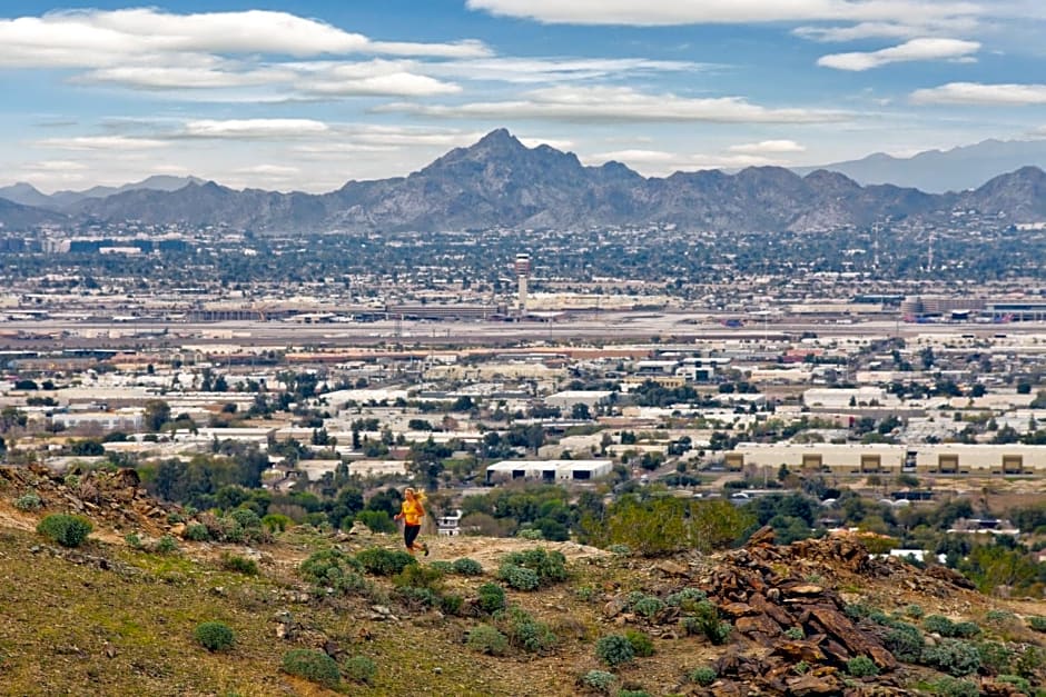 WorldMark Phoenix South Mountain Preserve