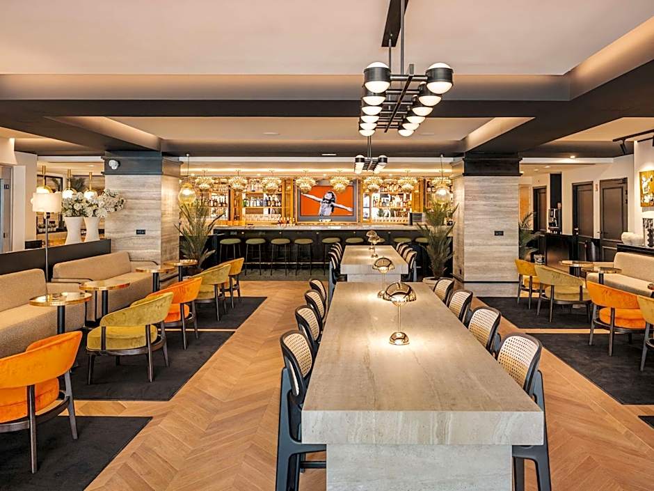 Marty Hotel Bordeaux, Tapestry Collection by Hilton