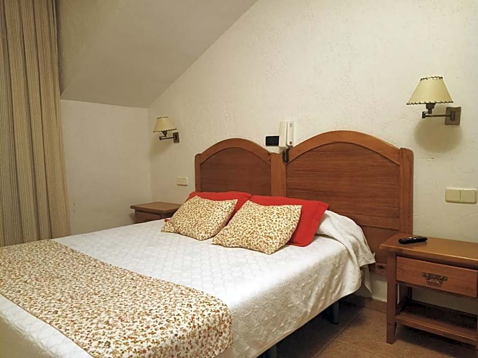 hostal Decerca Prádena