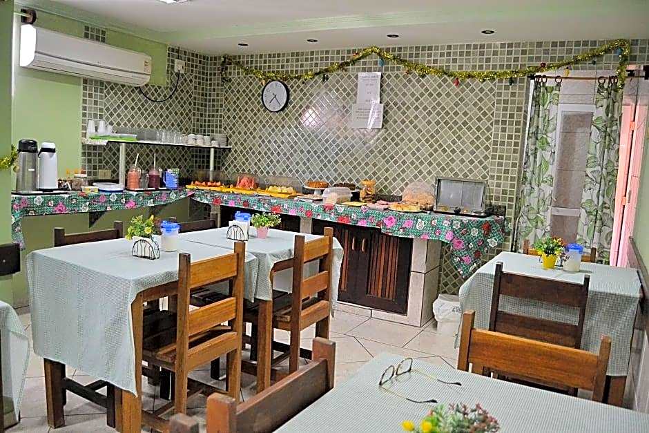 POUSADA PORTO TROPICAL