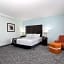 La Quinta Inn & Suites by Wyndham Bonita Springs Naples