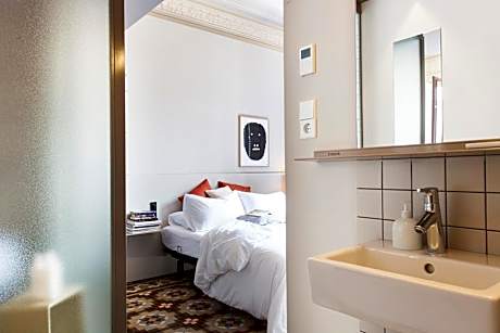 Small Queen Room with Balcony, Street View