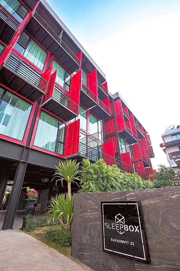 Sleepbox Sukhumvit 22