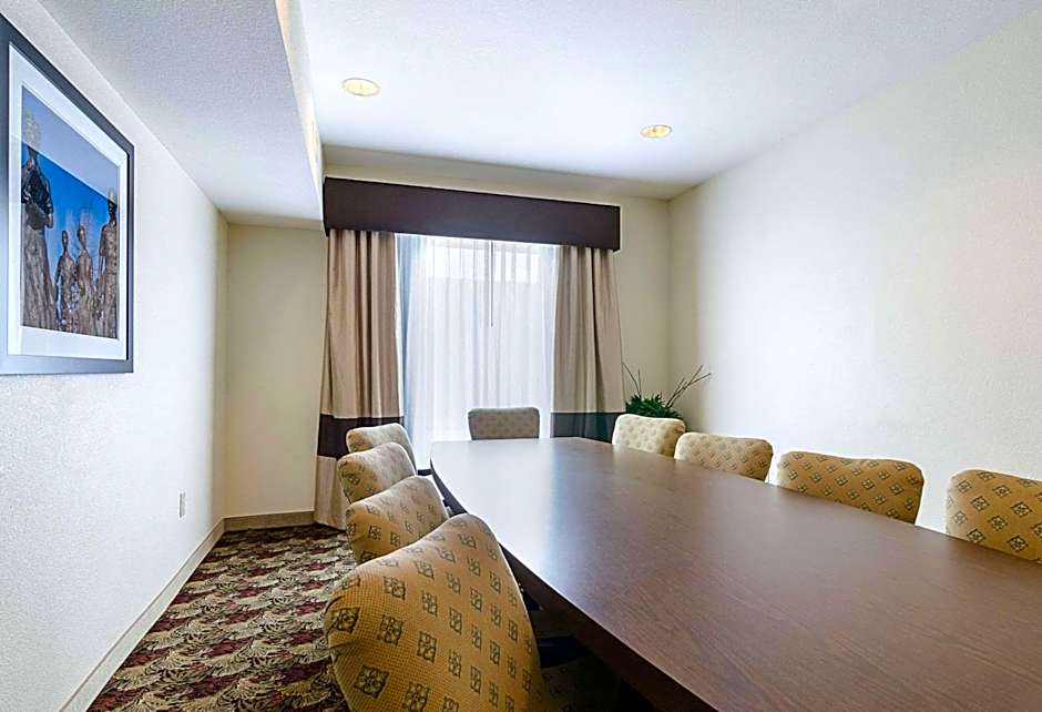 Quality Suites Springdale West I-49