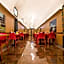 Le Petit Hotel