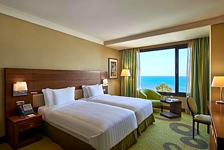 Deluxe Sea View Room