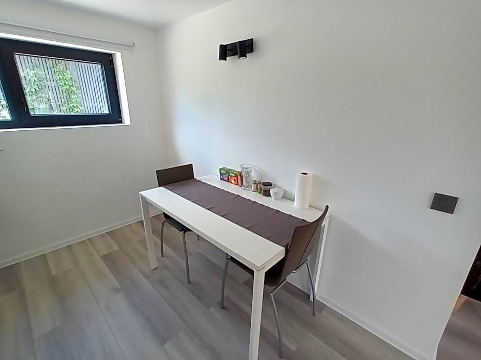 Luxury Apartment Private House and Parking Netflix