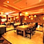 Super OYO Townhouse Oak Maxi Hotel Legian