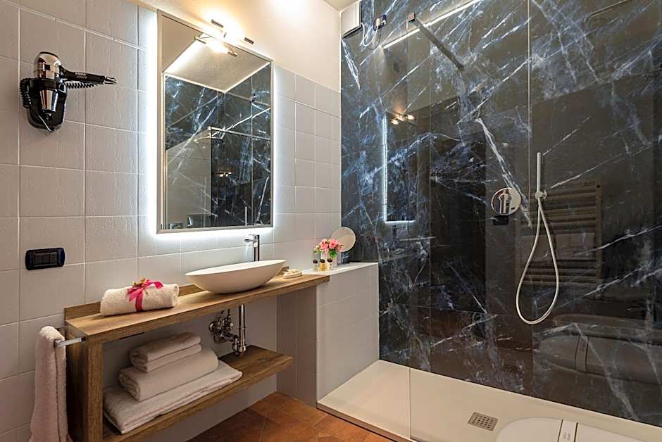 Casanova - Wellness Center La Grotta Etrusca