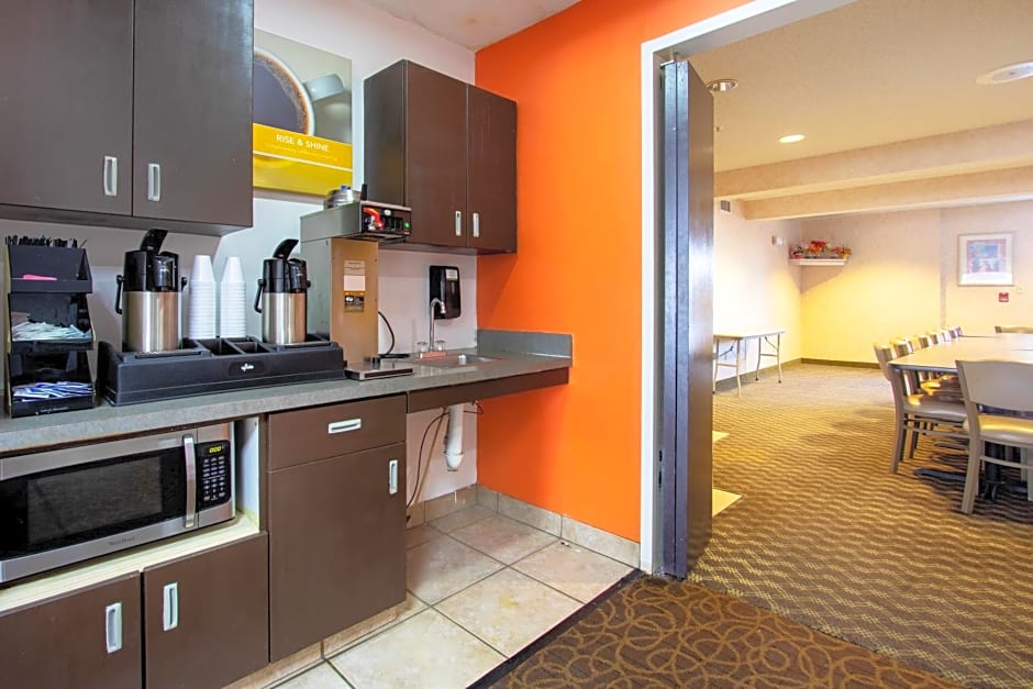Motel 6-El Paso, TX - Southeast