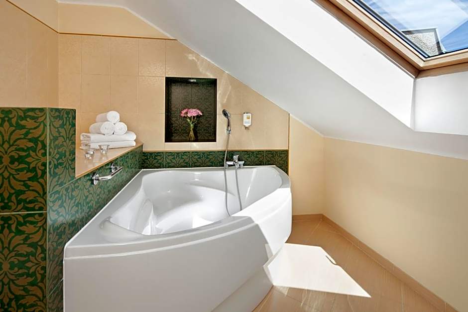 Hotel Bonum Old Town