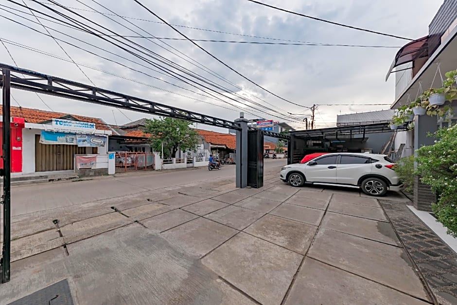 Urbanview Hotel Sunday Cirebon by RedDoorz