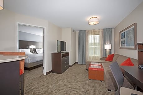 One-Bedroom King Suite