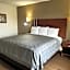 Econo Lodge Inn & Suites Chambersburg Central