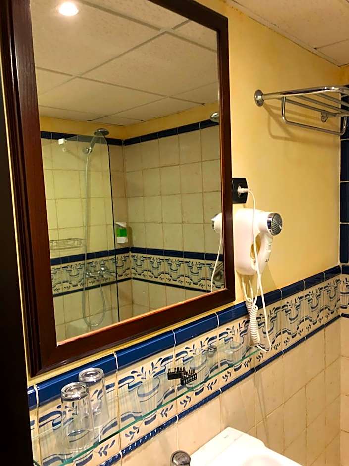 I AM La Posada Hotel and Apartment